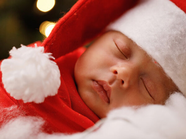 Cuidados que Você de Tomar para ter um Natal Seguro no Quarto do Bebê