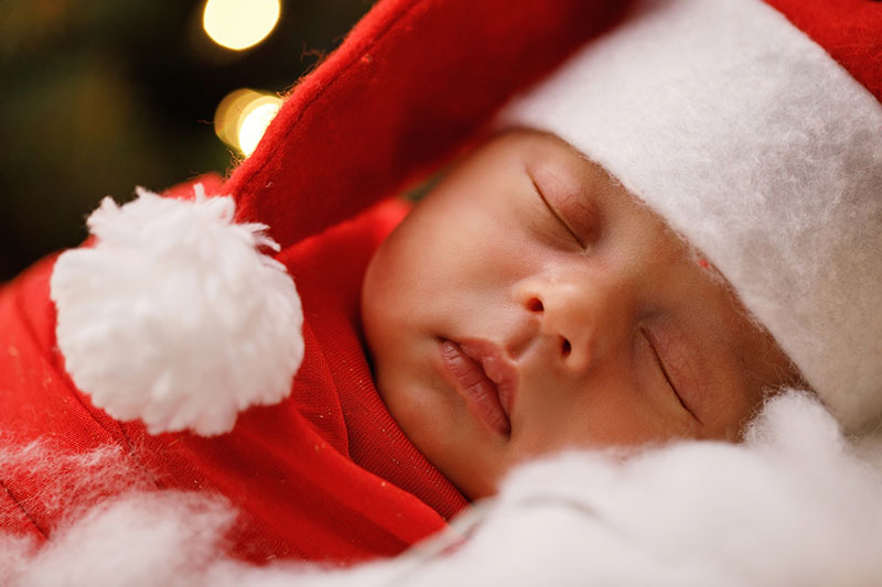 Cuidados que Você de Tomar para ter um Natal Seguro no Quarto do Bebê