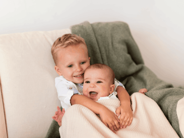 Como fortalecer o vínculo entre irmãos com a chegada do bebê