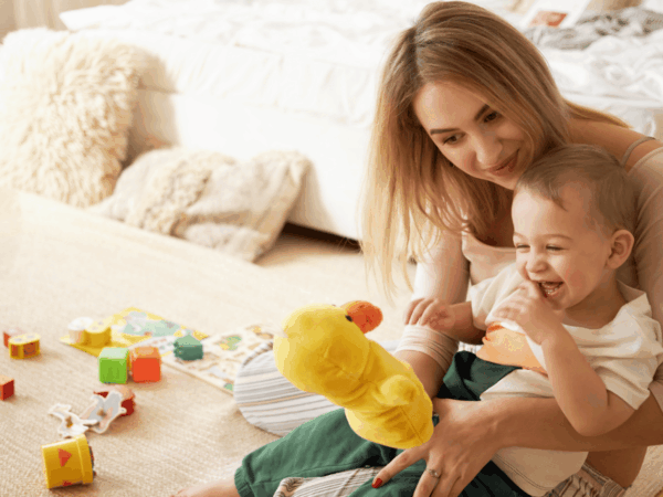 Brincadeiras para Cada Fase do Bebê: Do Nascimento aos 12 Meses